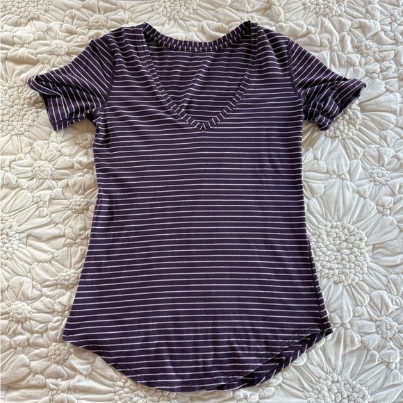 Lululemon V-Neck Shirt - Picture 1 of 7